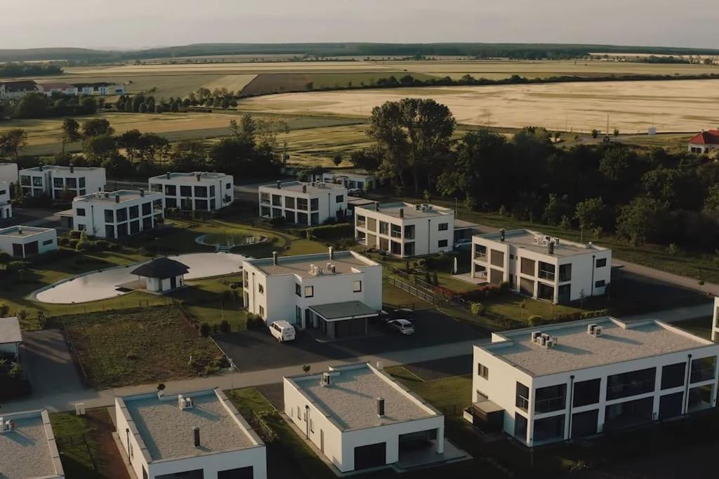 Luxus Appartement Am Golfplatz Und Therme Lutzmannsburg Zsira エクステリア 写真