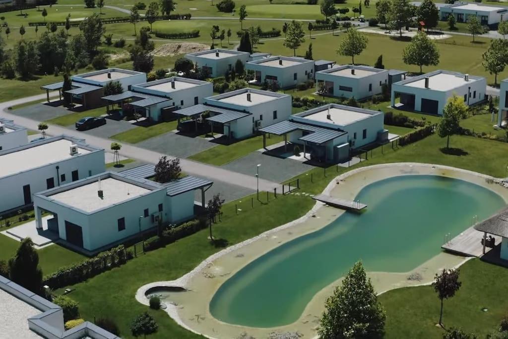 Luxus Appartement Am Golfplatz Und Therme Lutzmannsburg Zsira エクステリア 写真