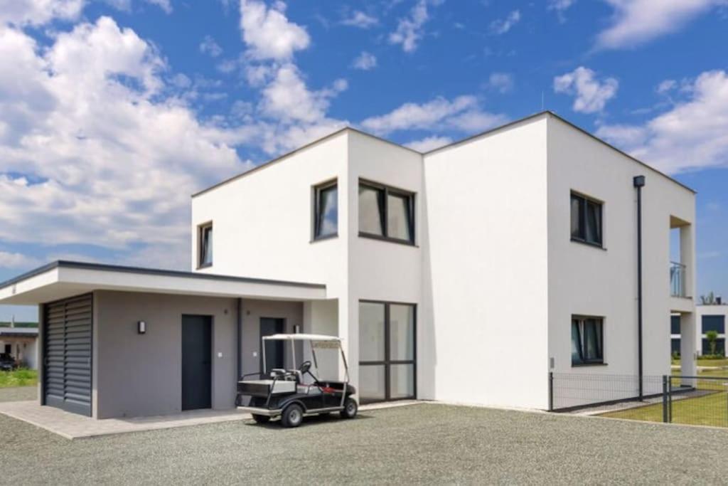 Luxus Appartement Am Golfplatz Und Therme Lutzmannsburg Zsira エクステリア 写真