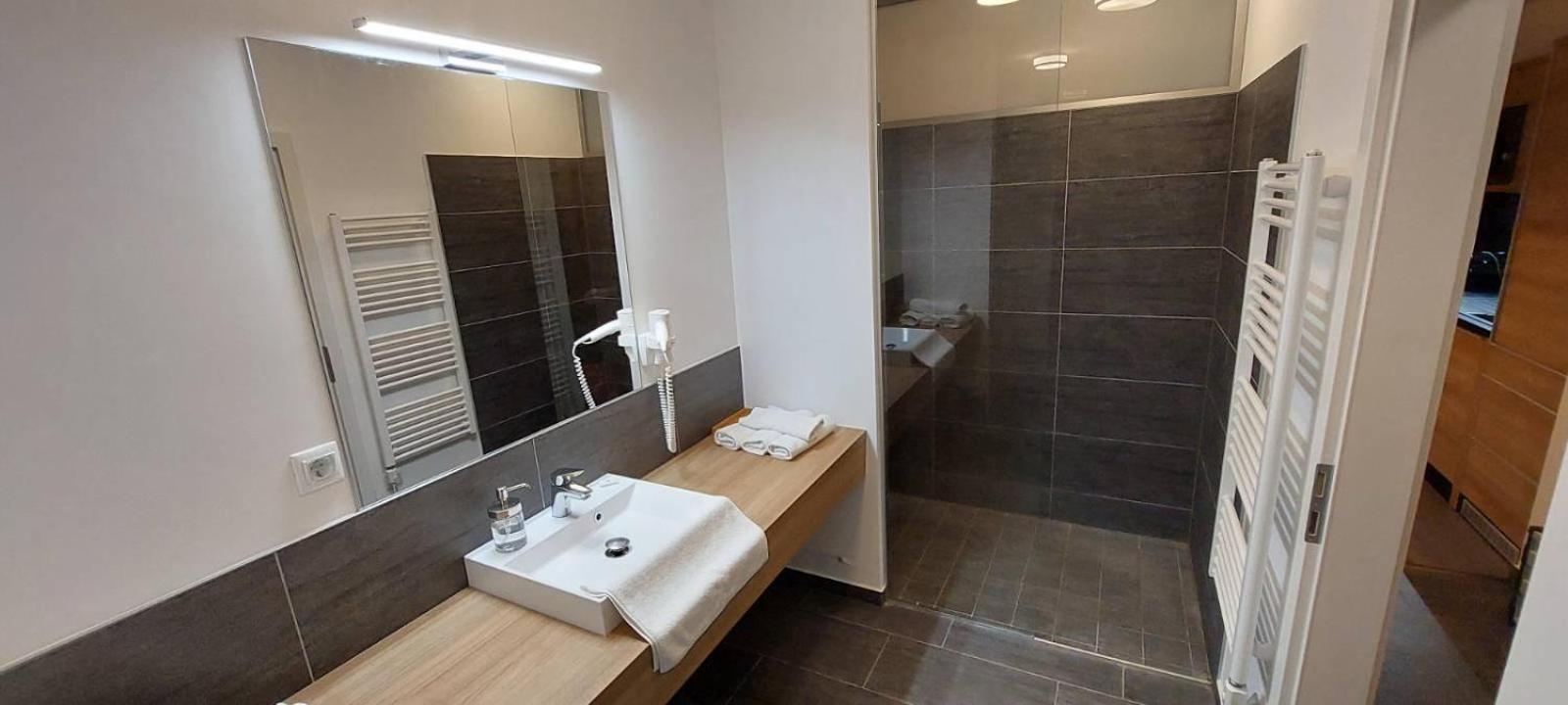 Luxus Appartement Am Golfplatz Und Therme Lutzmannsburg Zsira エクステリア 写真